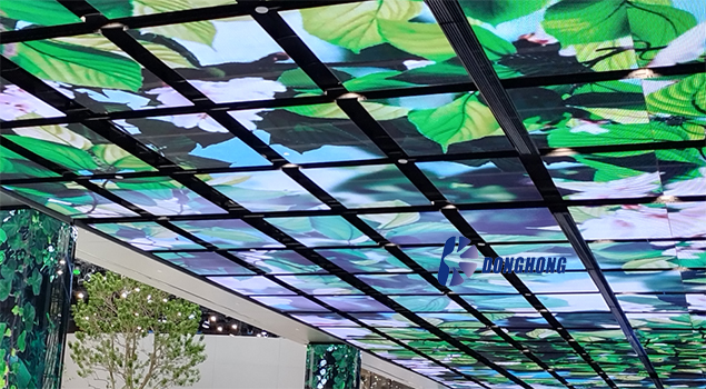 Real-time updates provide essential information for visitors
